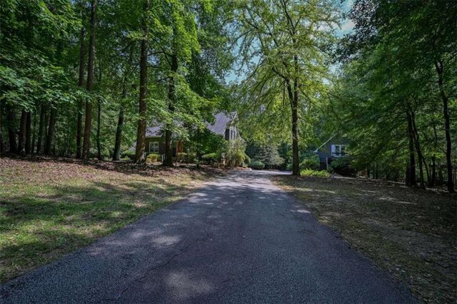 3189 Spring Lake Dr NE, Conyers, GA 30013