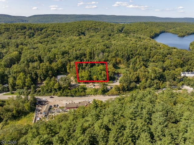 26 Old Rd, West Milford Twp., NJ 07421