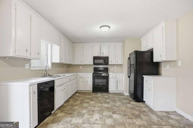 4899 Hawk Trail NE, Marietta, GA 30066