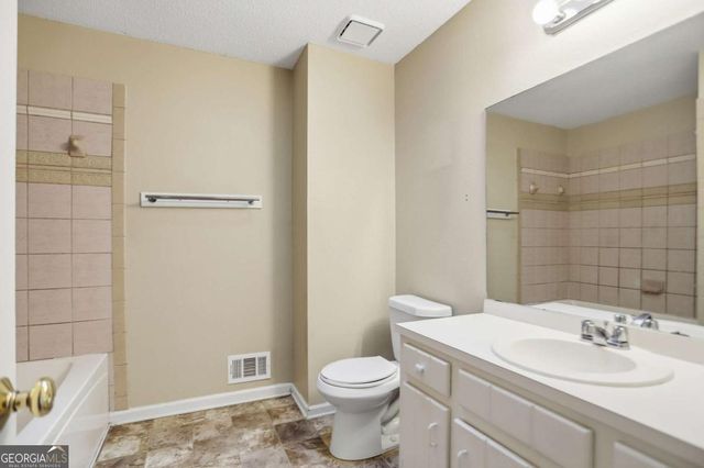 4899 Hawk Trail NE, Marietta, GA 30066