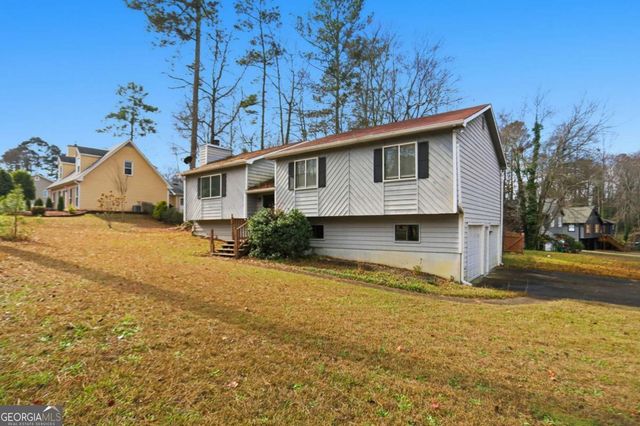 4899 Hawk Trail NE, Marietta, GA 30066