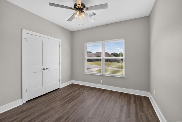 5009 Springwood Circle, Bryant, AR 72022