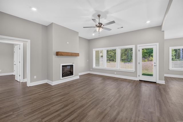 5009 Springwood Circle, Bryant, AR 72022
