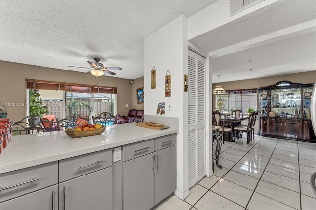 15362 SW 39th Lane, Miami, FL 33185