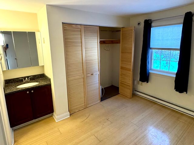 83 Cricketbrook Avenue, Dover, NH 03820