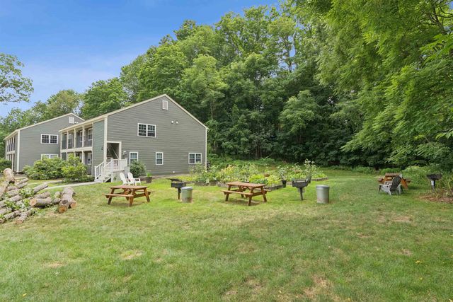 83 Cricketbrook Avenue, Dover, NH 03820