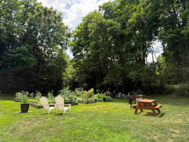 83 Cricketbrook Avenue, Dover, NH 03820