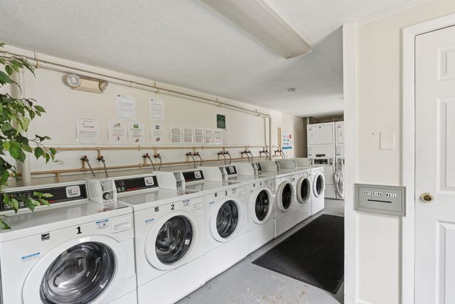 83 Cricketbrook Avenue, Dover, NH 03820