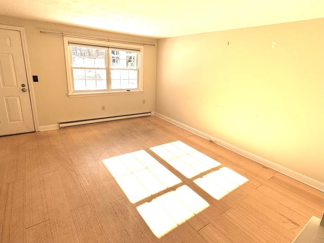 83 Cricketbrook Avenue, Dover, NH 03820