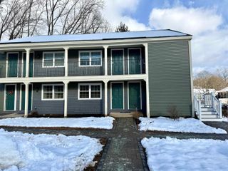 83 Cricketbrook Avenue, Dover, NH 03820