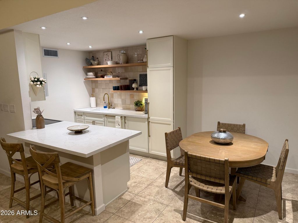 Image 16 of property listing at 4800 N 68TH Street 162, Scottsdale, AZ 85251