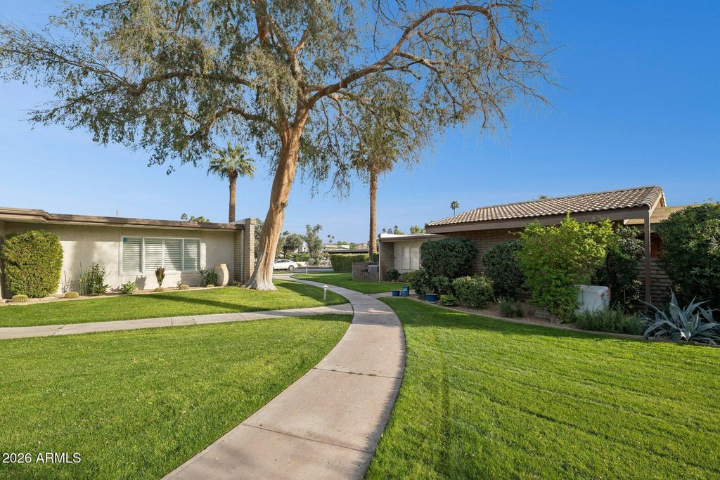 Image 3 of property listing at 4800 N 68TH Street 162, Scottsdale, AZ 85251