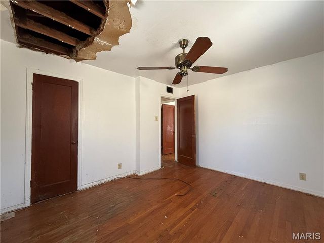 1031 Farmview Drive, St Louis, MO 63138