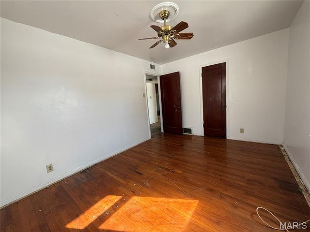 1031 Farmview Drive, St Louis, MO 63138