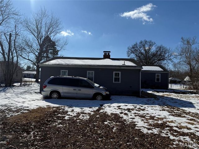 1031 Farmview Drive, St Louis, MO 63138