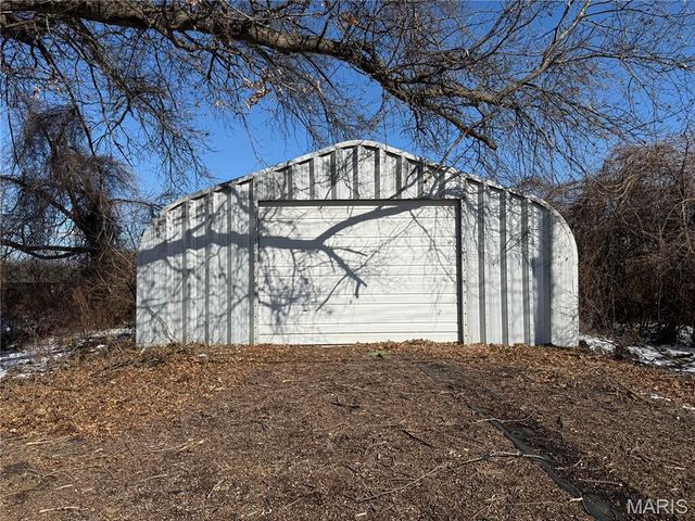 1031 Farmview Drive, St Louis, MO 63138