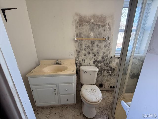 1031 Farmview Drive, St Louis, MO 63138