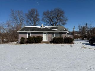 1031 Farmview Drive, St Louis, MO 63138