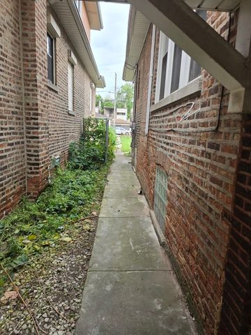 8220 S Prairie Avenue, Chicago, IL 60619