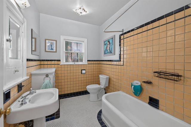 536 E Clinton Avenue, Fresno, CA 93704