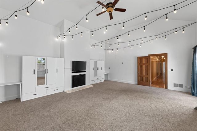 536 E Clinton Avenue, Fresno, CA 93704