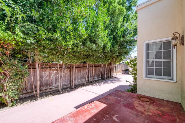 536 E Clinton Avenue, Fresno, CA 93704