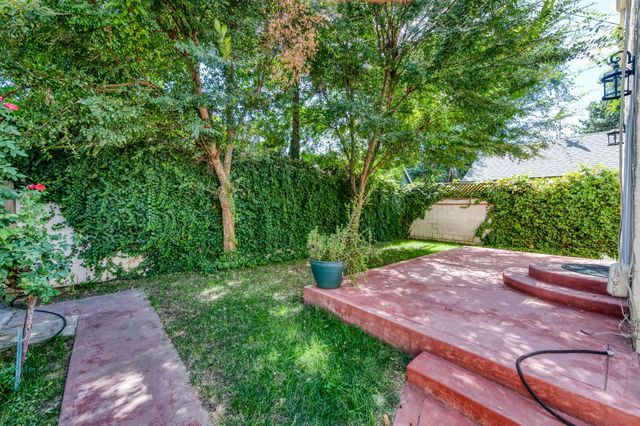 536 E Clinton Avenue, Fresno, CA 93704