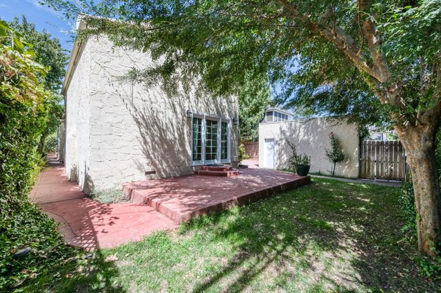 536 E Clinton Avenue, Fresno, CA 93704