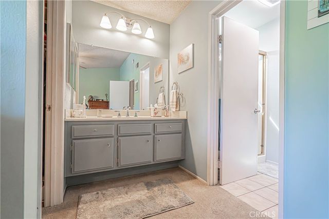 27939 Caraway Lane, Saugus, CA 91350