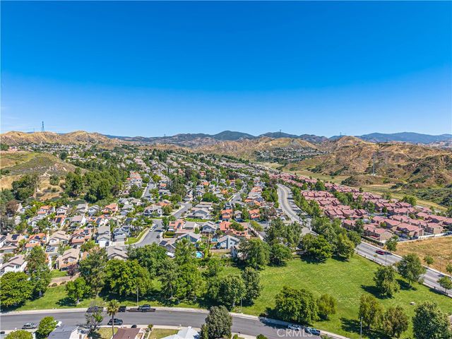 27939 Caraway Lane, Saugus, CA 91350