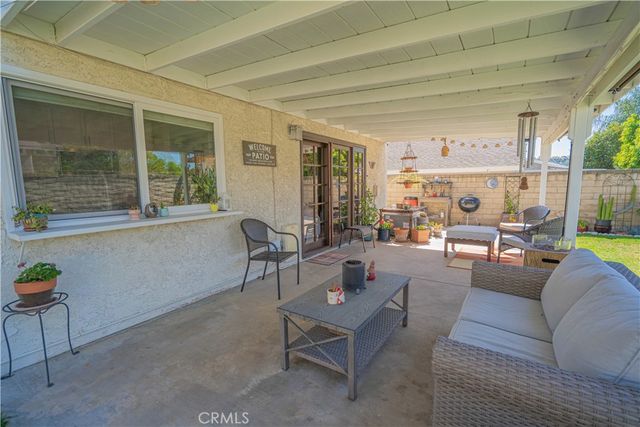 27939 Caraway Lane, Saugus, CA 91350