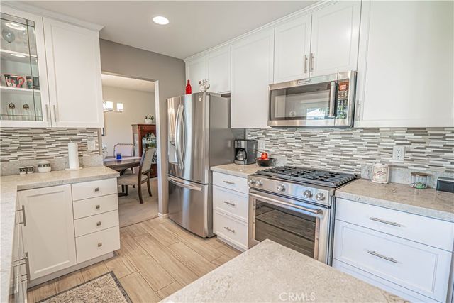 27939 Caraway Lane, Saugus, CA 91350