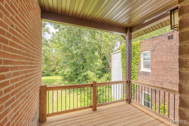 6027 Etzel Avenue, St Louis, MO 63112