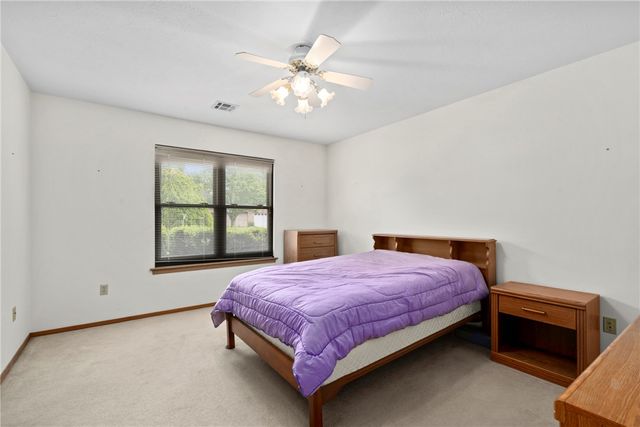 1150 S Lyndale, Siloam Springs, AR 72761