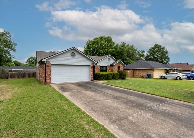1150 S Lyndale, Siloam Springs, AR 72761