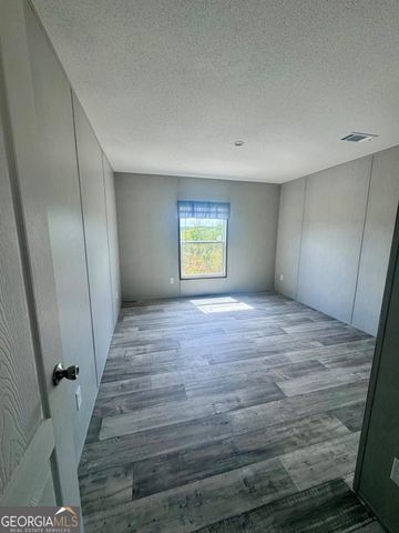 67 Longleaf Road, Hazlehurst, GA 31539