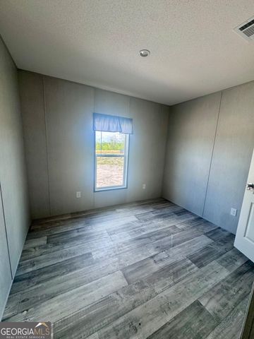 67 Longleaf Road, Hazlehurst, GA 31539