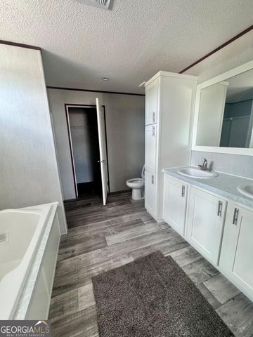 67 Longleaf Road, Hazlehurst, GA 31539