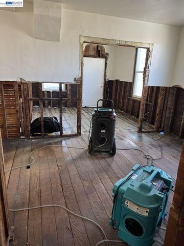 22622 2nd Street, Hayward, CA 94541