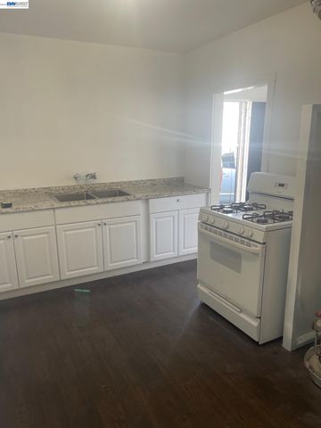 22622 2nd Street, Hayward, CA 94541