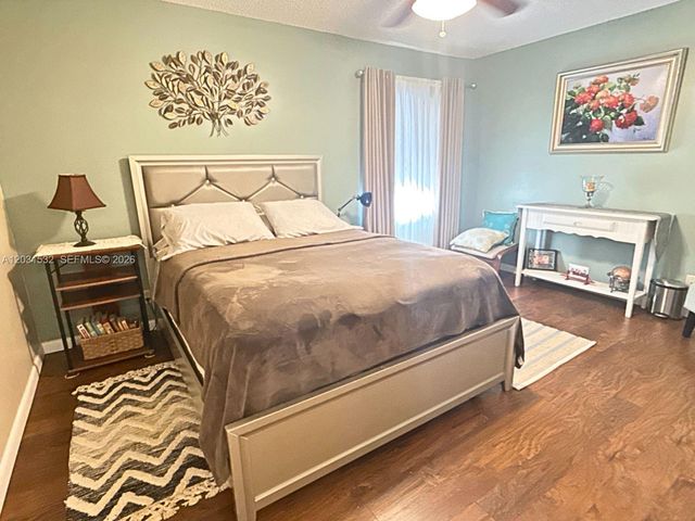 2640 W Gately Dr W 202, West Palm Beach, FL 33415