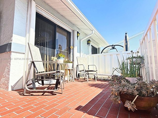 2640 W Gately Dr W 202, West Palm Beach, FL 33415