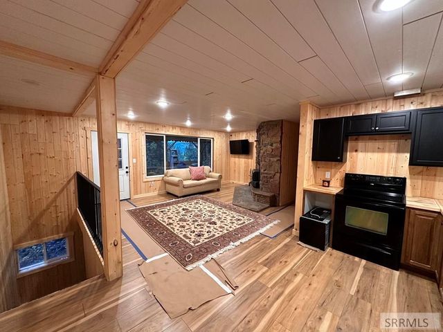 6 Upper Coyote Hollow, Irwin, ID 83428