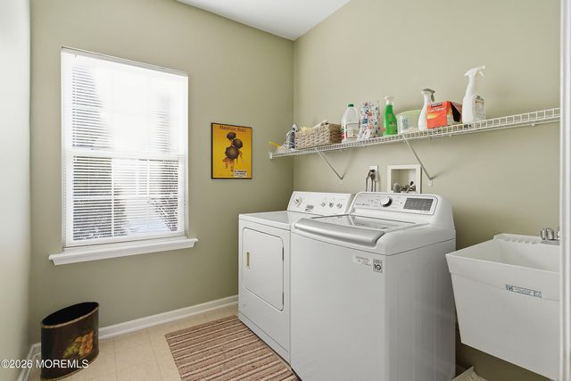 10 Arcadia Drive, Manchester, NJ 08759