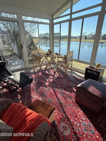 10 Arcadia Drive, Manchester, NJ 08759