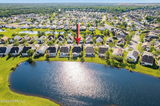 10 Arcadia Drive, Manchester, NJ 08759