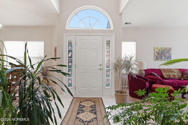 10 Arcadia Drive, Manchester, NJ 08759