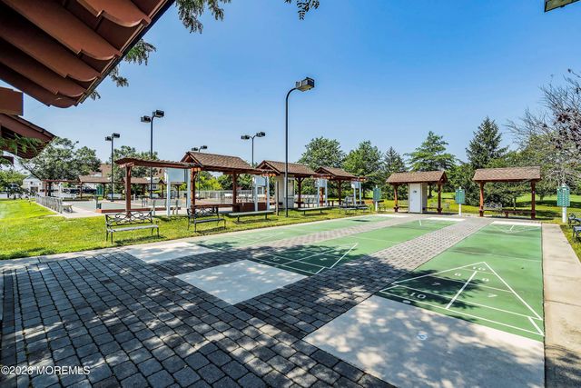 10 Arcadia Drive, Manchester, NJ 08759