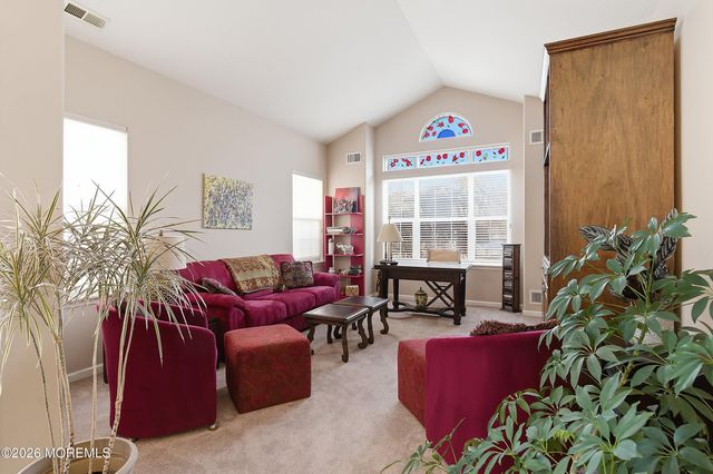 10 Arcadia Drive, Manchester, NJ 08759