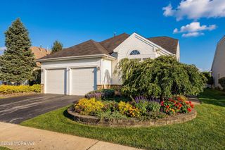 10 Arcadia Drive, Manchester, NJ 08759